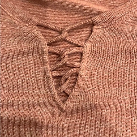 Pink Aéropostale cold shoulder top - Picture 4 of 4